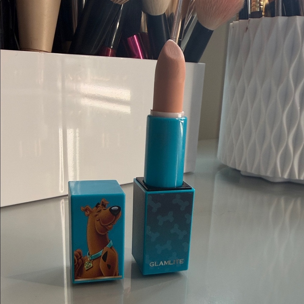 Glamlite Nude Lipstick